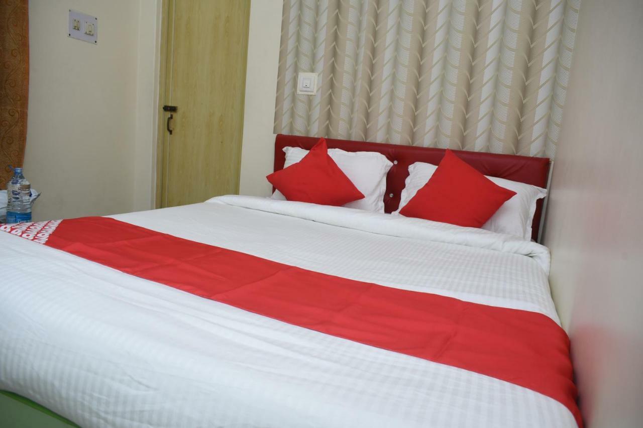 Oyo 45320 Hotel Mars Agartala Bagian luar foto