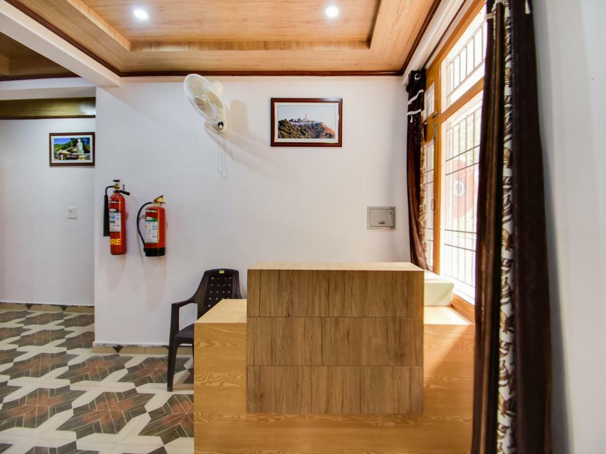 Oyo 45320 Hotel Mars Agartala Bagian luar foto